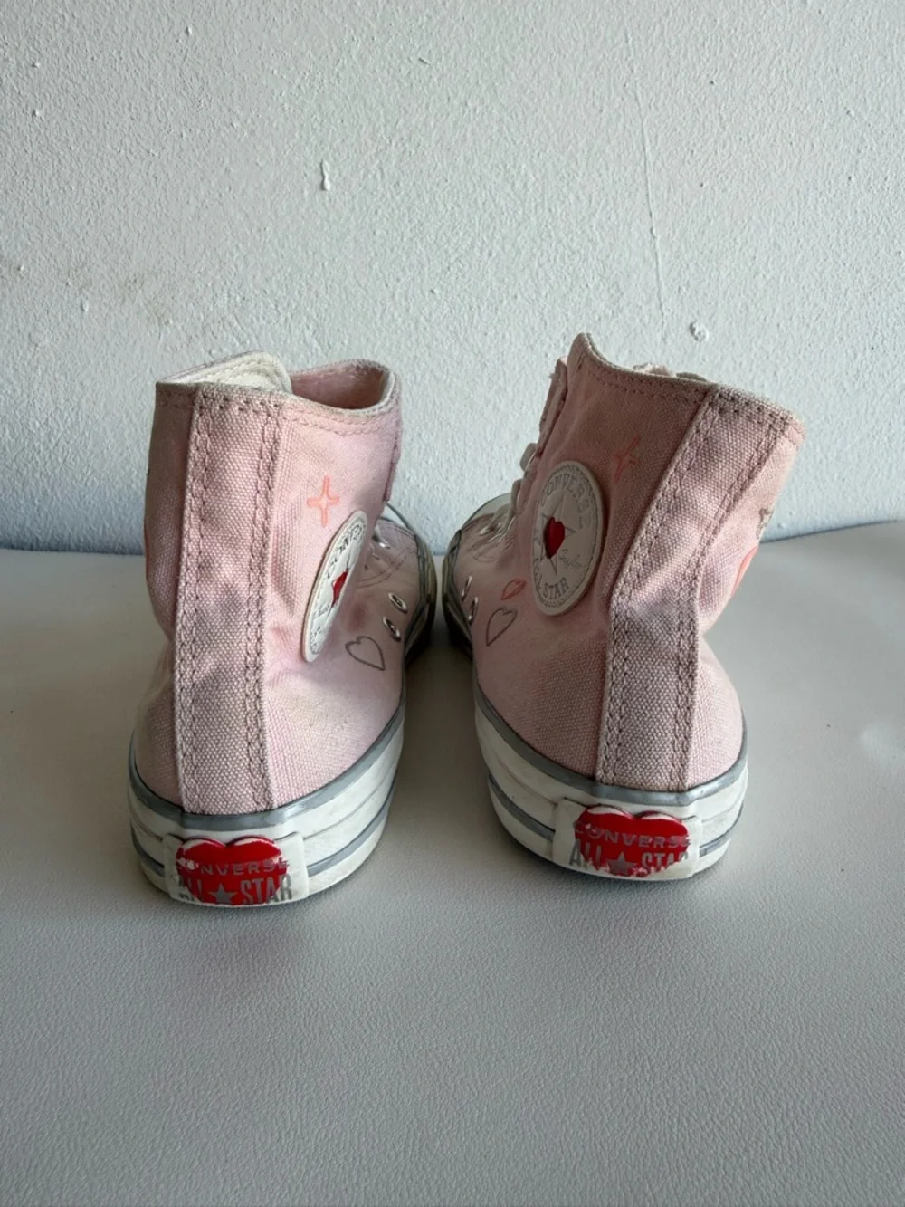 Converse Chuck Taylor All Star Love Hearts Pink High Top Sneakers Youth 3 Women5